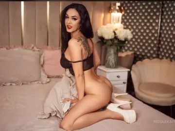 Imlive Adult Webcams of NicoleKateeePlay