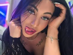 Myfreecams Nude Webcam of HAZZELL