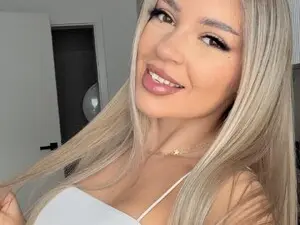 Myfreecams Nude Webcam of bellalopez