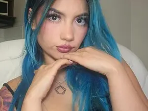 Myfreecams Live Sex Cam of Roxanna_H