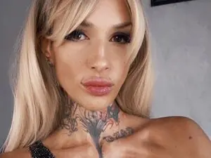 Myfreecams Free Live Porn of AmazinBITCH