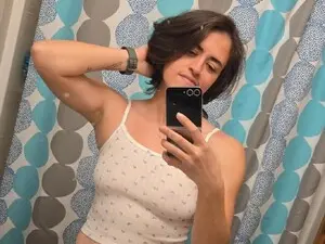 Myfreecams Free Porn Cam of MidwestEmoGirl