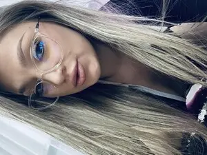 Myfreecams Adult Video Chat of WetSelf