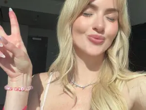 Myfreecams Best live sex cam show of Luna_Faye_