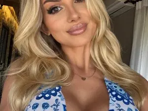 Myfreecams Free Live Porn of CorneliaBaby