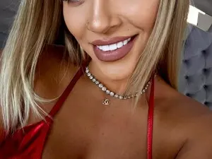 Myfreecams Free Live Porn of Lorehottie