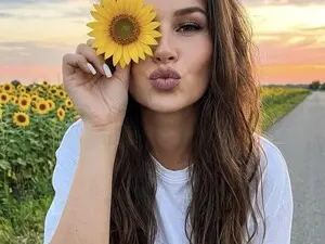 Myfreecams Watch Live Sex Cams of Sexy_Ukr