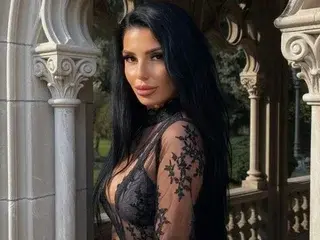 Streamate Watch Live Sex Cams of SarahHarries