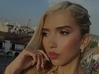 Streamate Free Live Porn of Ximena_Doll