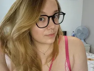 Streamate Private Sex Chat of Emski_xox