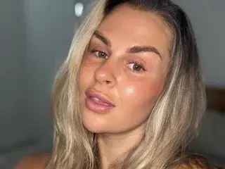 Streamate Private Sex Chat of ClaraXVale
