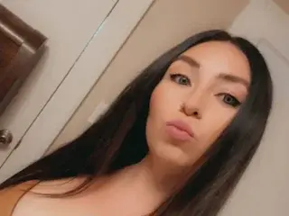 Streamate Live Sex Cam of MilfyLucy91
