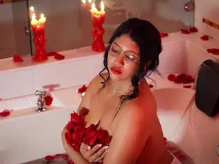 Streamate Free Porn Cam of alisoncooperxxx