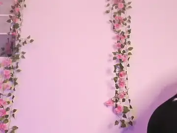 Stripchat Free Porn Cam of Luna-Chann