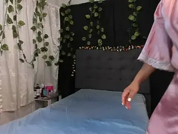Stripchat Free Porn Cam of Delilah_85