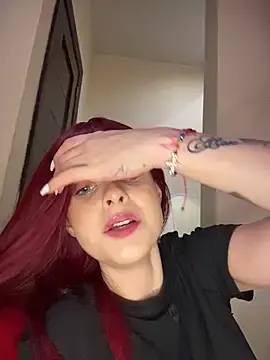 Stripchat Nude Webcam of LoganPeny