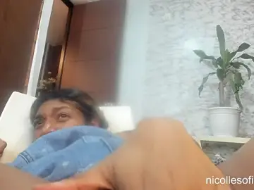 Stripchat Watch Live Sex Cams of nicollesofia2