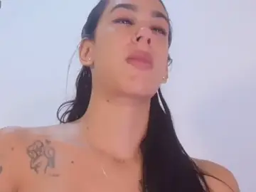 Stripchat Sex Cam of ZOETTAYLOR