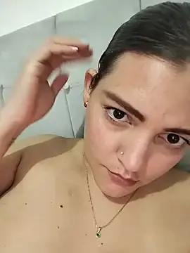 Stripchat Live Sex Cam of Mia_Hampton