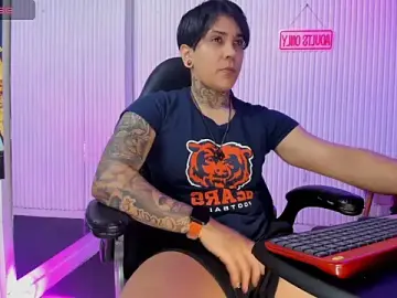 Stripchat Live Sex of ZhoeStrong