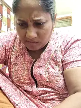 Stripchat Free Porn Cam of yamini1431
