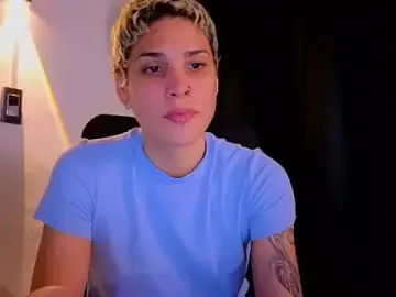 Stripchat Best live sex cam show of Charlee_pink