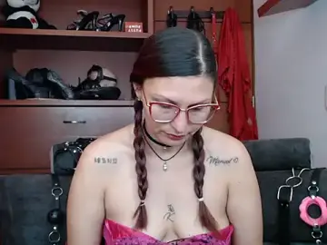 Stripchat Live Sex Cam of sachaclinford