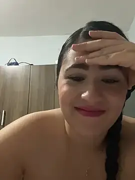 Stripchat Sex Cam of IvettSt_