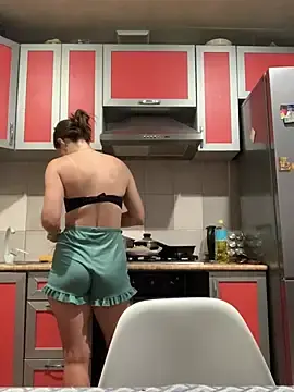 Stripchat Adult Webcam of SeducingYoghourt