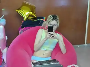 Stripchat Live Porn of Skinygirl