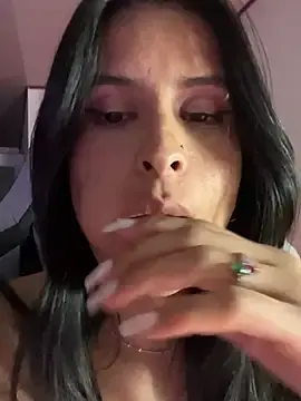 Stripchat Live Sex Cam of _elektrah