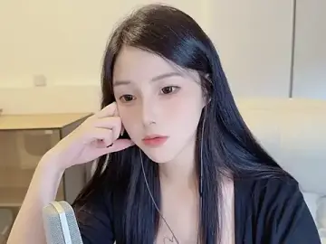 Stripchat Live Sex Cam of holo_love