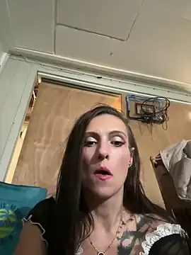 Stripchat Live Sex of snowrillaxxx