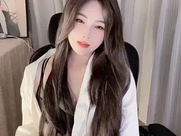 Stripchat Live Sex Cam of Blossom-666