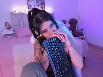 Stripchat Free Porn Cam of yenny_garcia