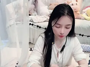 Stripchat Sex Cam of AKiKi711