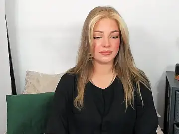 Stripchat Nude Webcam of LilyBlondee